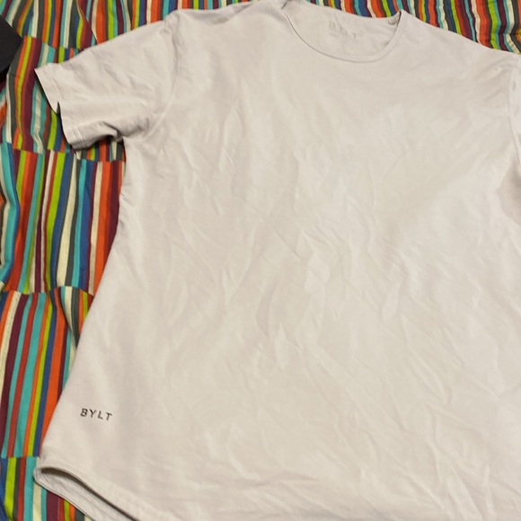BYLT Premium drop cut men’s size medium with room tan, athletic performance,top - Picture 2 of 10